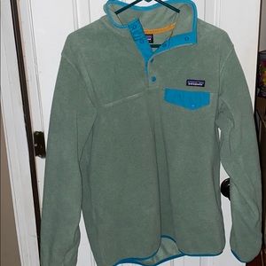 Patagonia pullover!